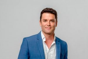 what happened to martin in the aurora teagarden mysteries